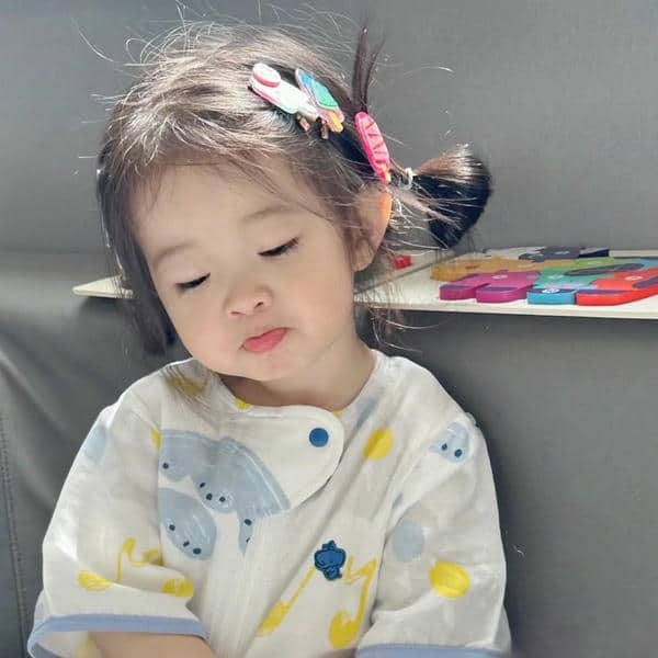 Ảnh em bé cute hài hước