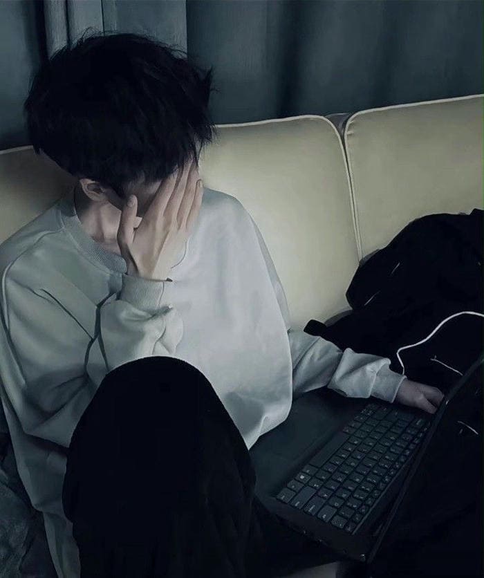 Hình ảnh avatar sad boy buồn