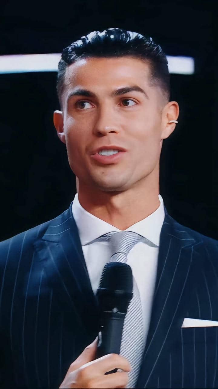 Hình nền điện thoại Ronaldo đẹp