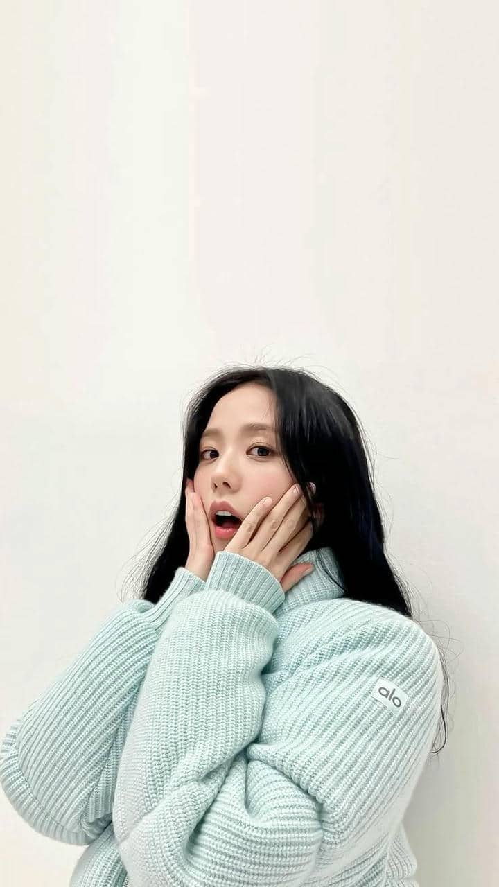 Ảnh Jisoo Blackpink cute làm hình nền điện thoại