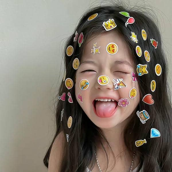 Hình ảnh đáng yêu avatar em bé cute