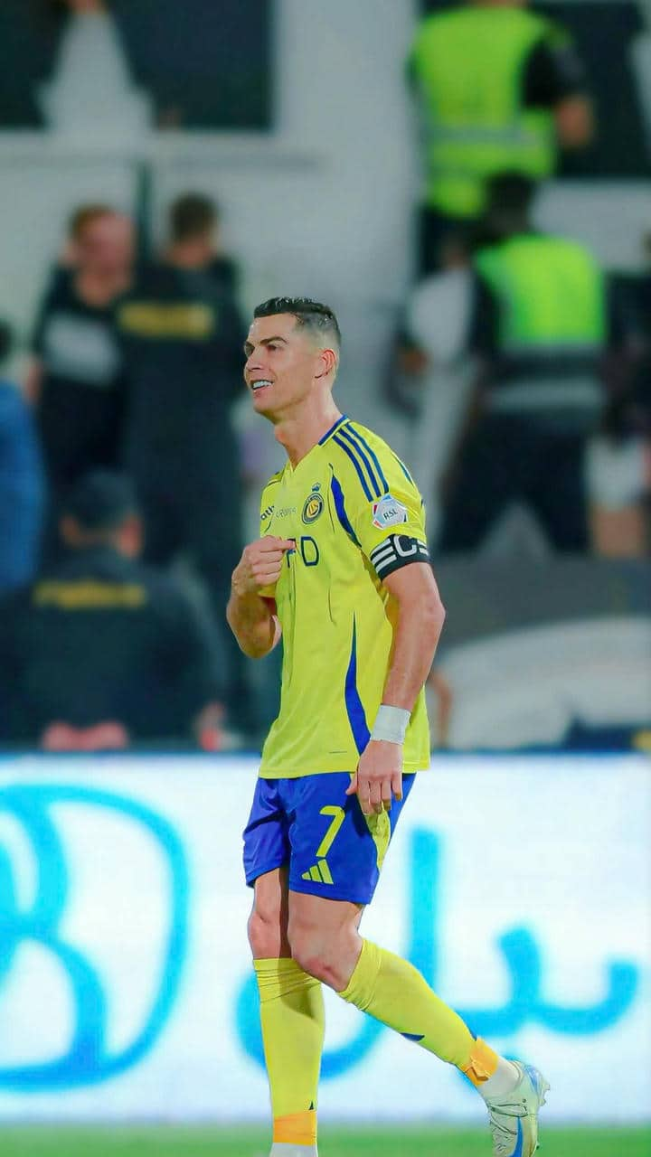 Hình nền Ronaldo ngầu